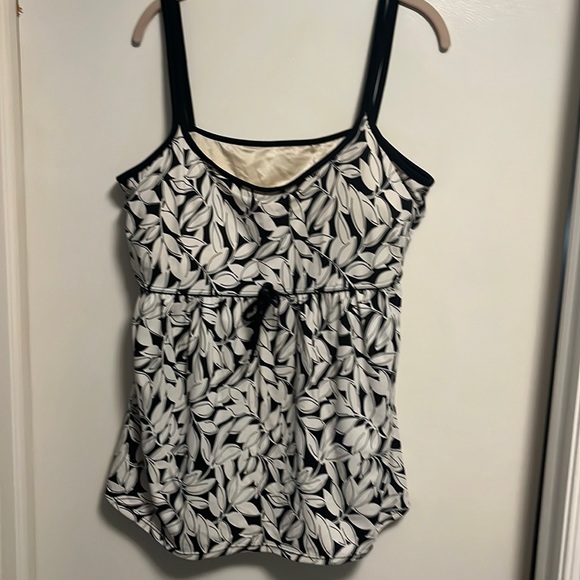 Floral Tankini Top - Picture 1 of 6